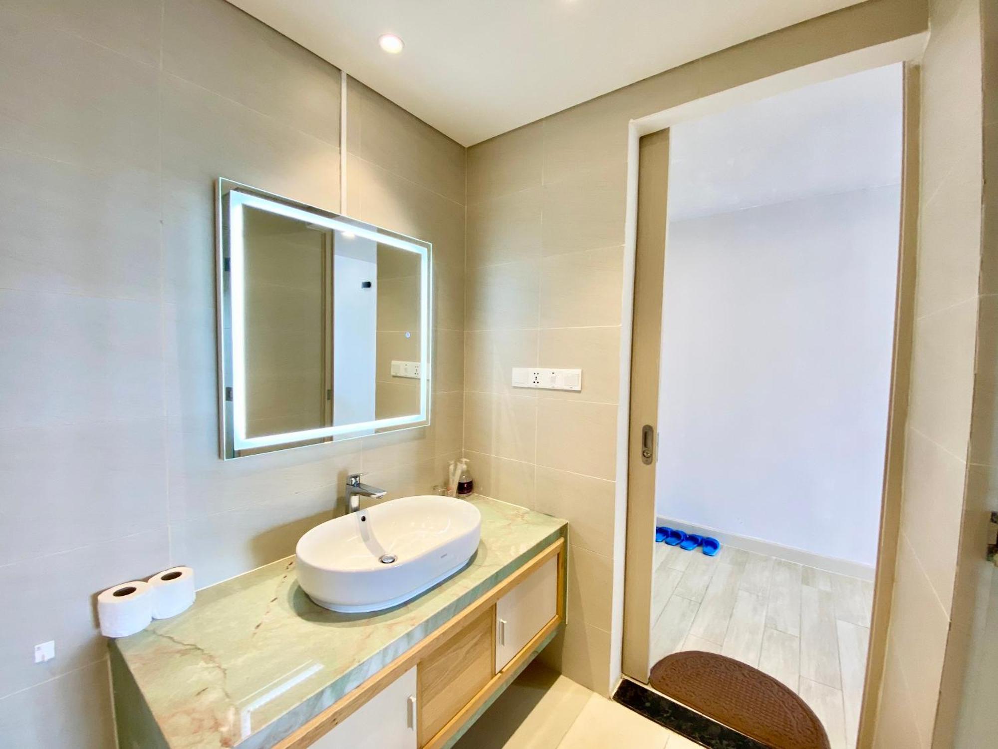 Wise Stay Gold Coast Apartment 나트랑 객실 사진